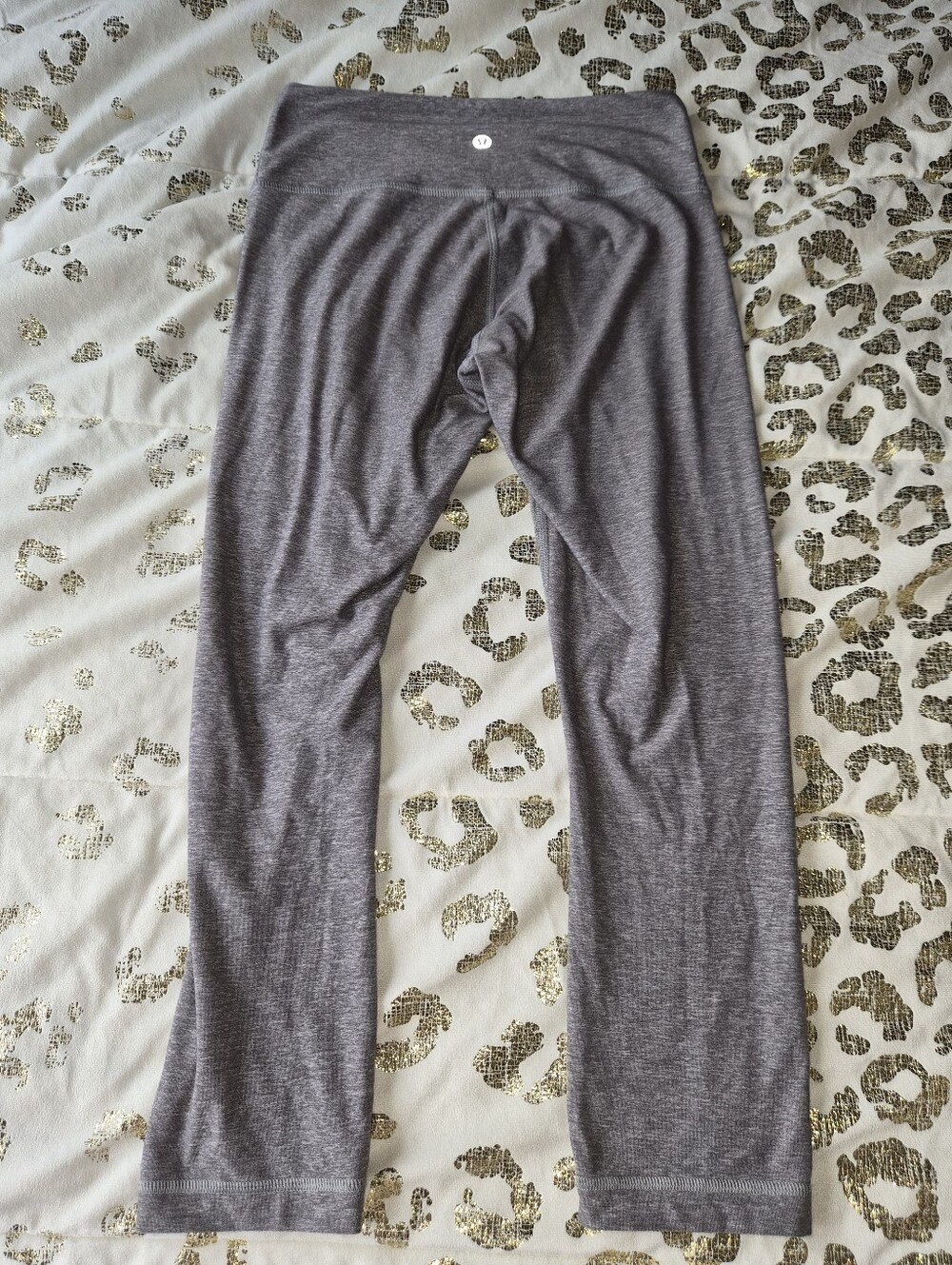 Lululemon Athletica Womens 4 Small Grey Wunder Under Cropped Leggings Tights